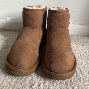 UGG - Classic Mini Boot